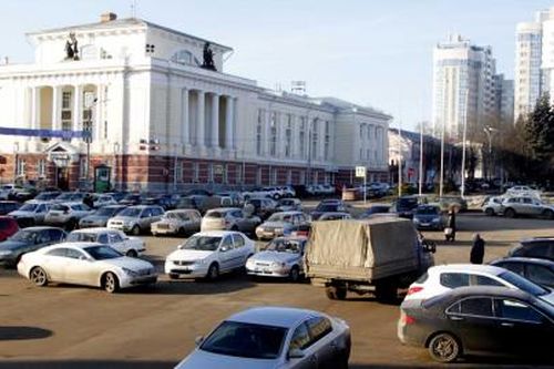 Орел платная. Привокзальная площадь 5 Орел. Стоянка в Орле. Платные стоянки Орел. Парковка в орёл.