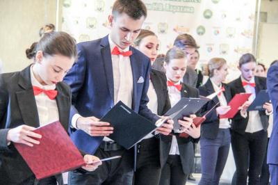 В преддверии Дня российского студенчества талантливой молодежи вручили благодарности