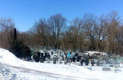 О ходе работ по содержанию территорий кладбищ в зимний период