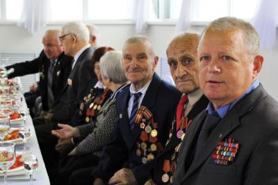 Руководители города Орла поздравили ветеранов с наступающим праздником