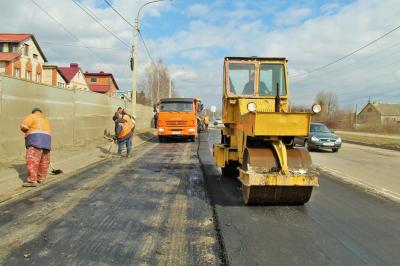 Юрий Парахин остался недоволен качеством ямочного ремонта на ул. Мостовой 