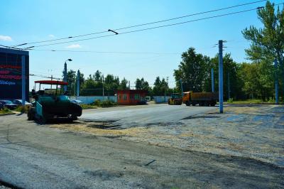 В Северном районе ремонтируют проблемный проезд вдоль Московского шоссе