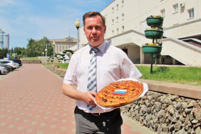 Александр Муромский принял участие в акции «Испеки пирог и скажи спасибо»