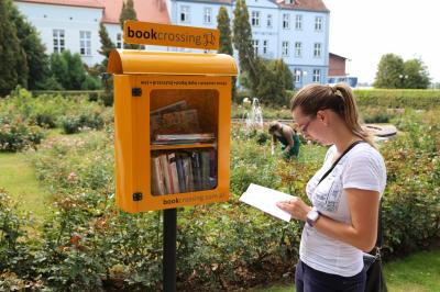 	Площадки для обмена книгами предлагается установить на недавно благоустроенных общественных территориях 