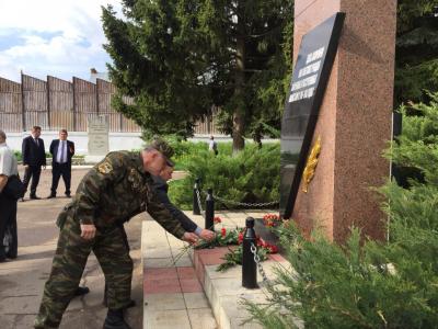 Руководители города почтили память жертв фашизма
