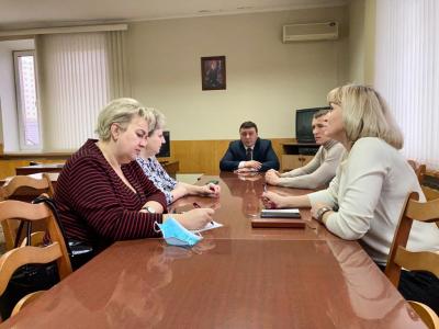 Глава Железнодорожного района встретился с депутатами