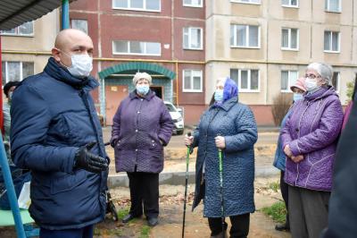 Мэр города Орла встретился с жильцами дома ул. Металлургов, 54
