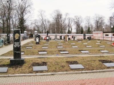 Кладбища и воинские захоронения приведут в порядок к предстоящим праздникам