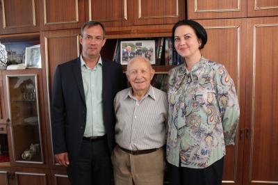 Абрам Израилевич Миркин отмечает 102-й День рождения
