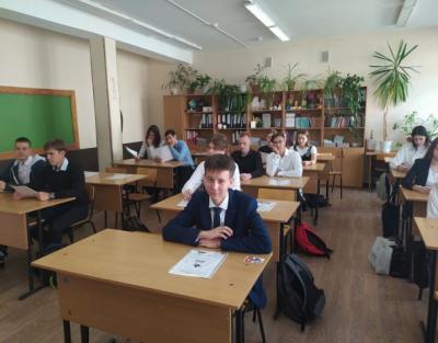 Орловские школьники написали «Диктант Победы» 