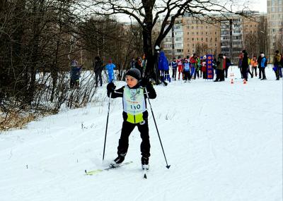 «Новогодняя лыжня — 2021» собрала более 100 спортсменов