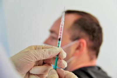 Новая вакцина от коронавируса «КовиВак» поступила в Орловскую область 