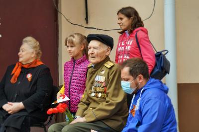 В честь ветерана Великой Отечественной войны провели парад Победы