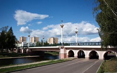 Над арочными проемами Ленинского моста установят знаки «Ограничение высоты»