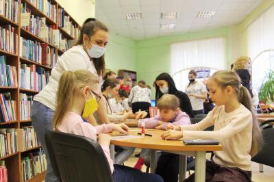 В Детской библиотеке им. М.М. Пришвина открыта выставка особенных детей